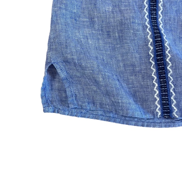 Talbots  100% Linen Blue Embroidered Short Sleeve Blouse Petite Medium - Picture 6 of 8